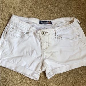 Levi white shorts
